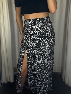 Valija Black & White Slit Maxi Skirt